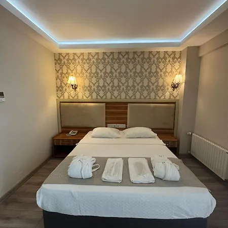 Almero Hotel 3*