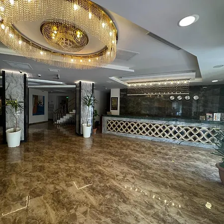 Almero Hotel 3*